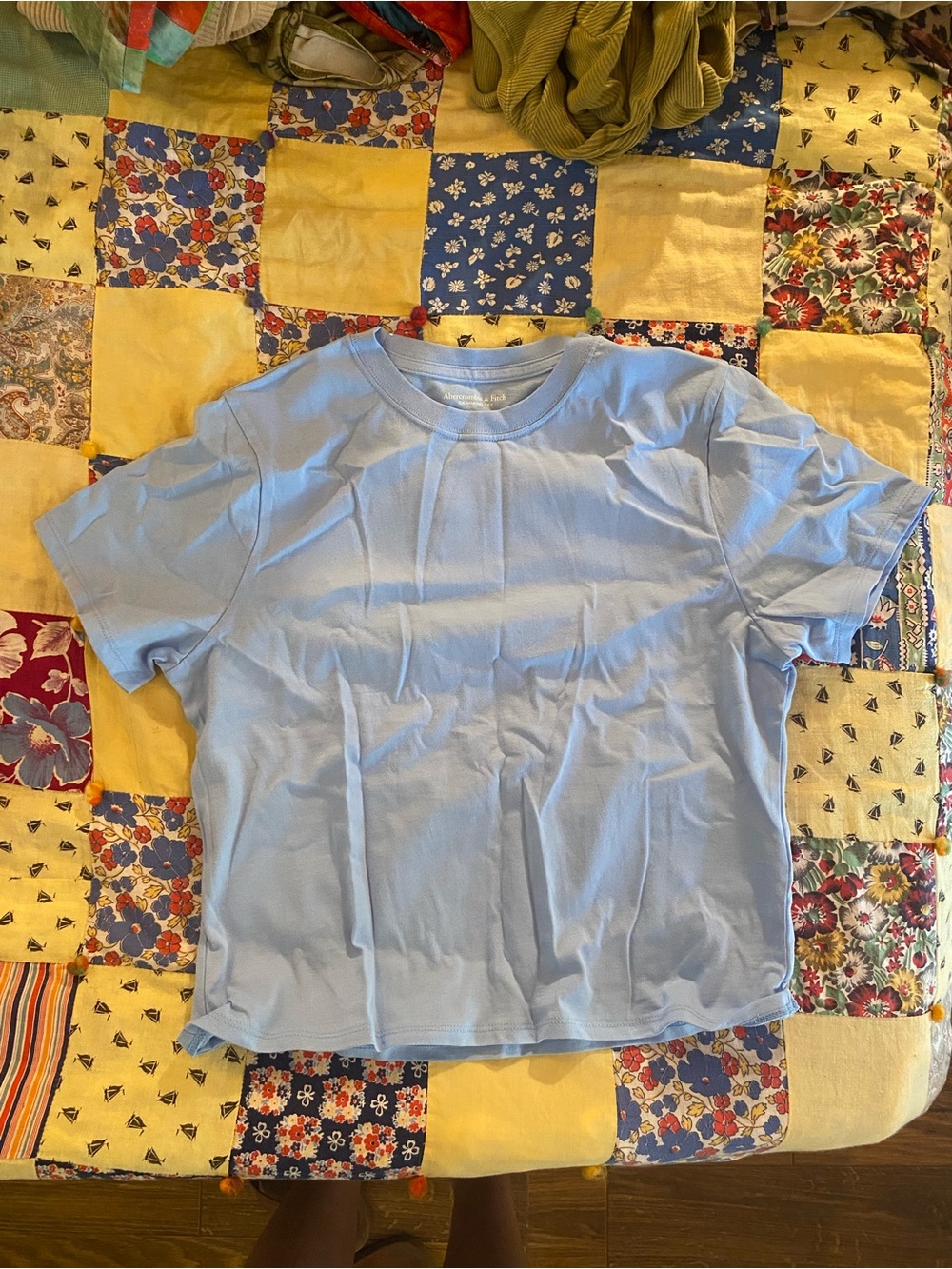 Abercrombie & Fitch Light Blue Short-Sleeve Tee